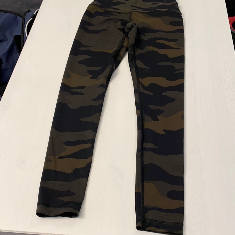 PINK Camo Print Leggings